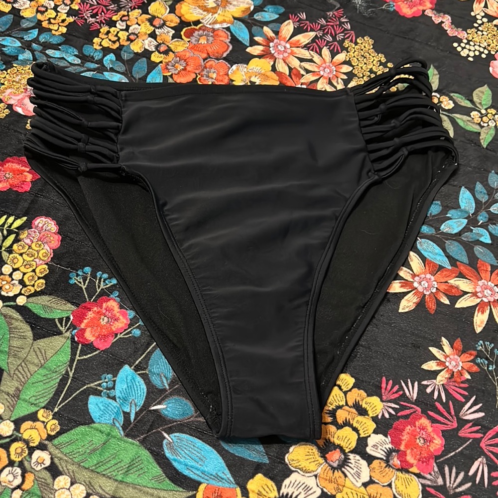 Xhilaration large black bikini bottoms